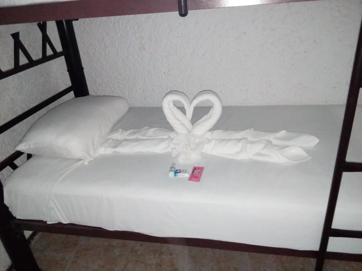 칸쿤 Ikaro Beds (Adults Only) 호스텔 0*,  멕시코
